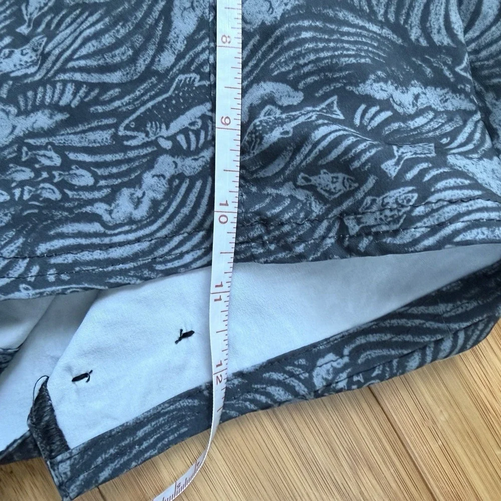 AKHG Alaskan Hardgear Swim Trunks Mens 36 Gray Fish Print 8
